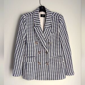 Tahari | Blue and White Houndstooth Blazer